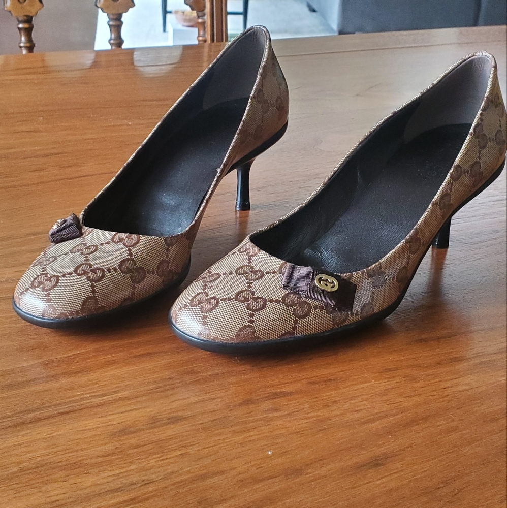 UEC Gucci GG monogram pumps